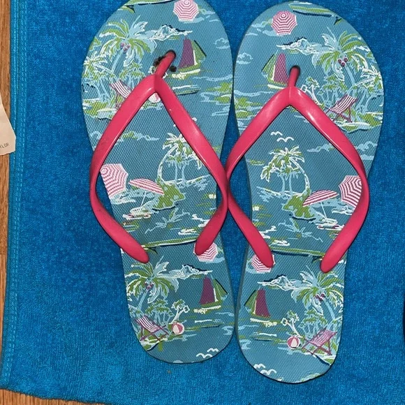 5 Pairs of Flip Flops - Picture 6 of 13